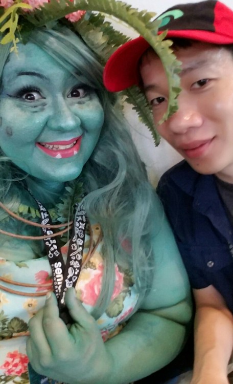 rickrakon:Me and the gf at Otakon 2016! She did an adorable and very well-received Ivysaur cosplay! 