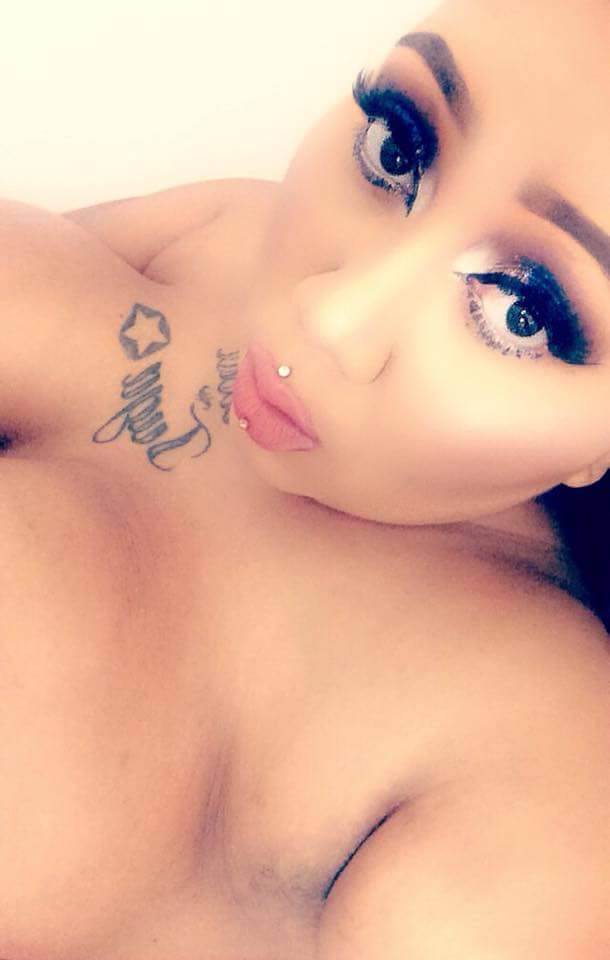 hoesontheinternet:  internrthoes4:  Facebook group hoe..  Now she be in group teasing.