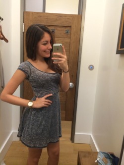 milenahhh:  Fitting room selfie. Went shopping this past weekend.