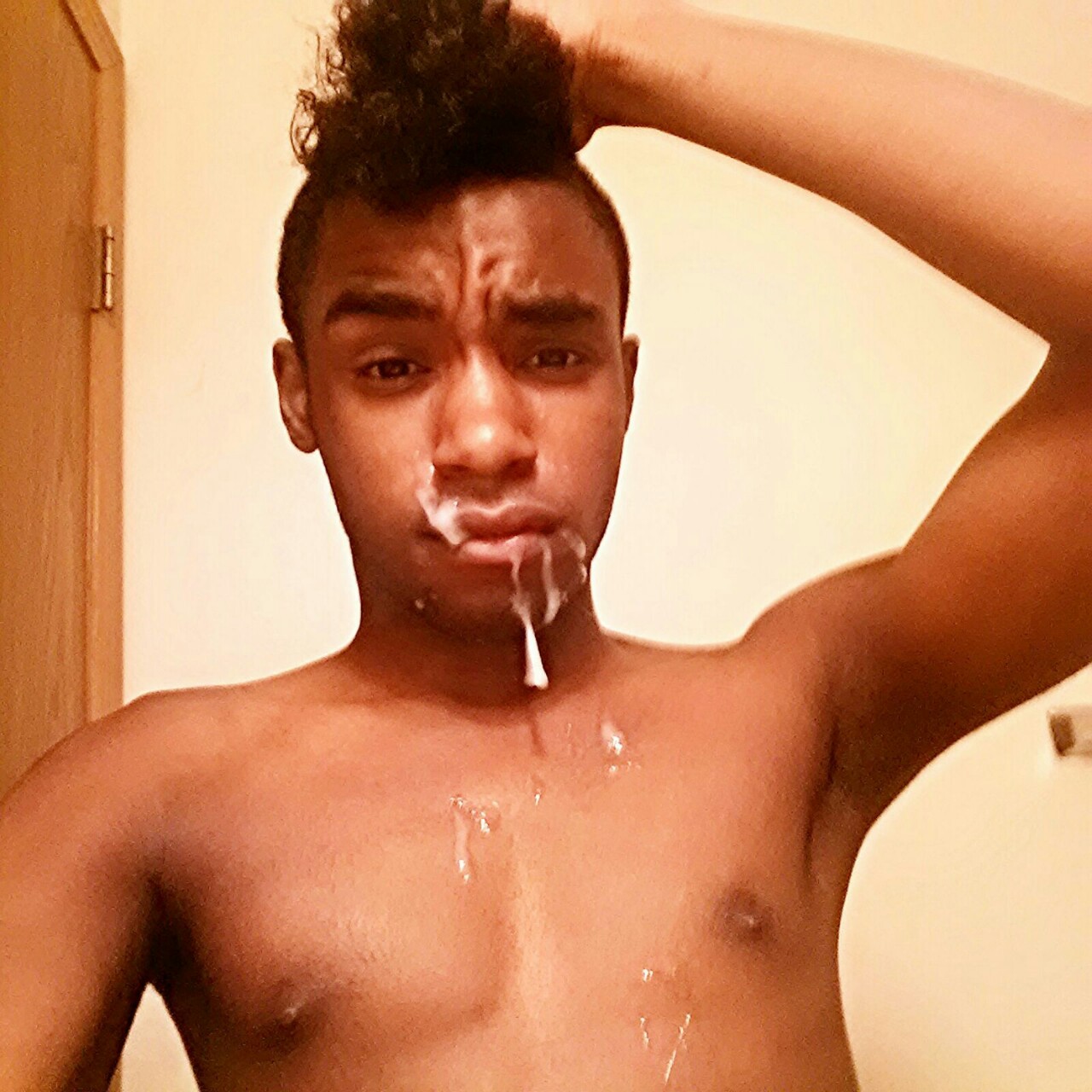 tgrade5:  mickeyjperez:  I made a mess you guys   (Mickey, the toothpaste goes in