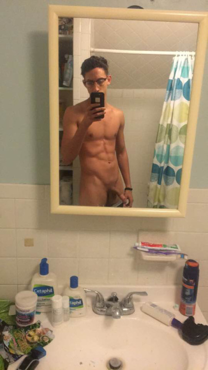 generalpiratebread:  Jarod, 18, football/baseball player