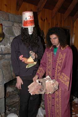 tankiansystem:  Serj & Buckethead - Masters of Horror Source + Interview : http://www.knac.com/article.asp?ArticleID=4035