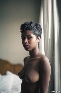 fillesnoires:  reposted from photoset via