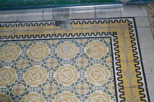 lamus-dworski:Fading away: the art of floor tiles. Surviving examples from old tenement houses in Kr