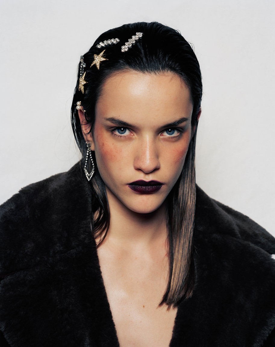 midnight-charm: Reine Buchanan photographed by  Sara Julia Waller for Paper Magazine