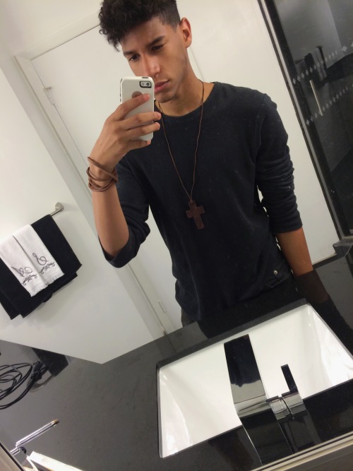 dunkinthesenuts:Is it too late for #BlackOutDay???