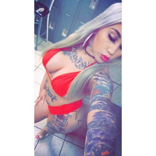stripper-locker-room:  https://www.instagram.com/blondyy_dallas/