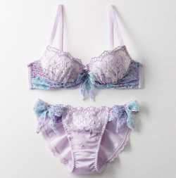 ohcutelingerie:  x