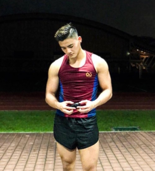 fuckyeahsgbois: leakedsgboys:leakedjuices: #sg #boi #hot #ptkit #singlet #sweaty #wetmy goodnessJuic