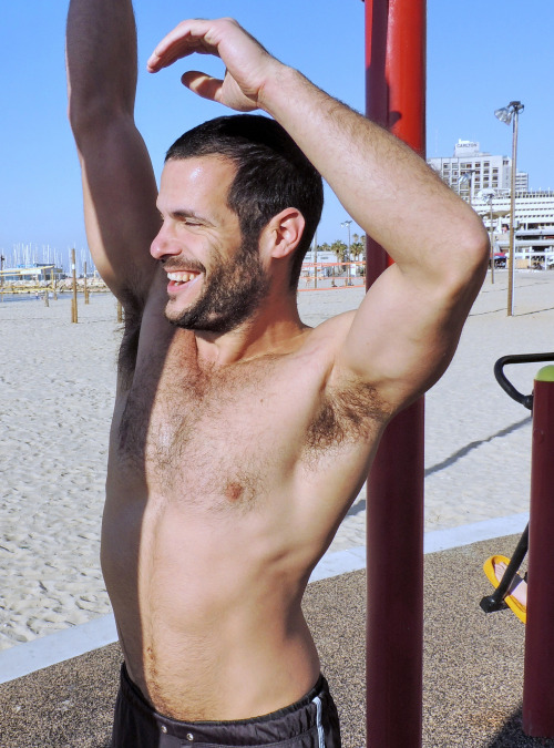 sweatyhairylickable:    http://sweatyhairylickable.tumblr.com for more hairy sweaty dudes!   