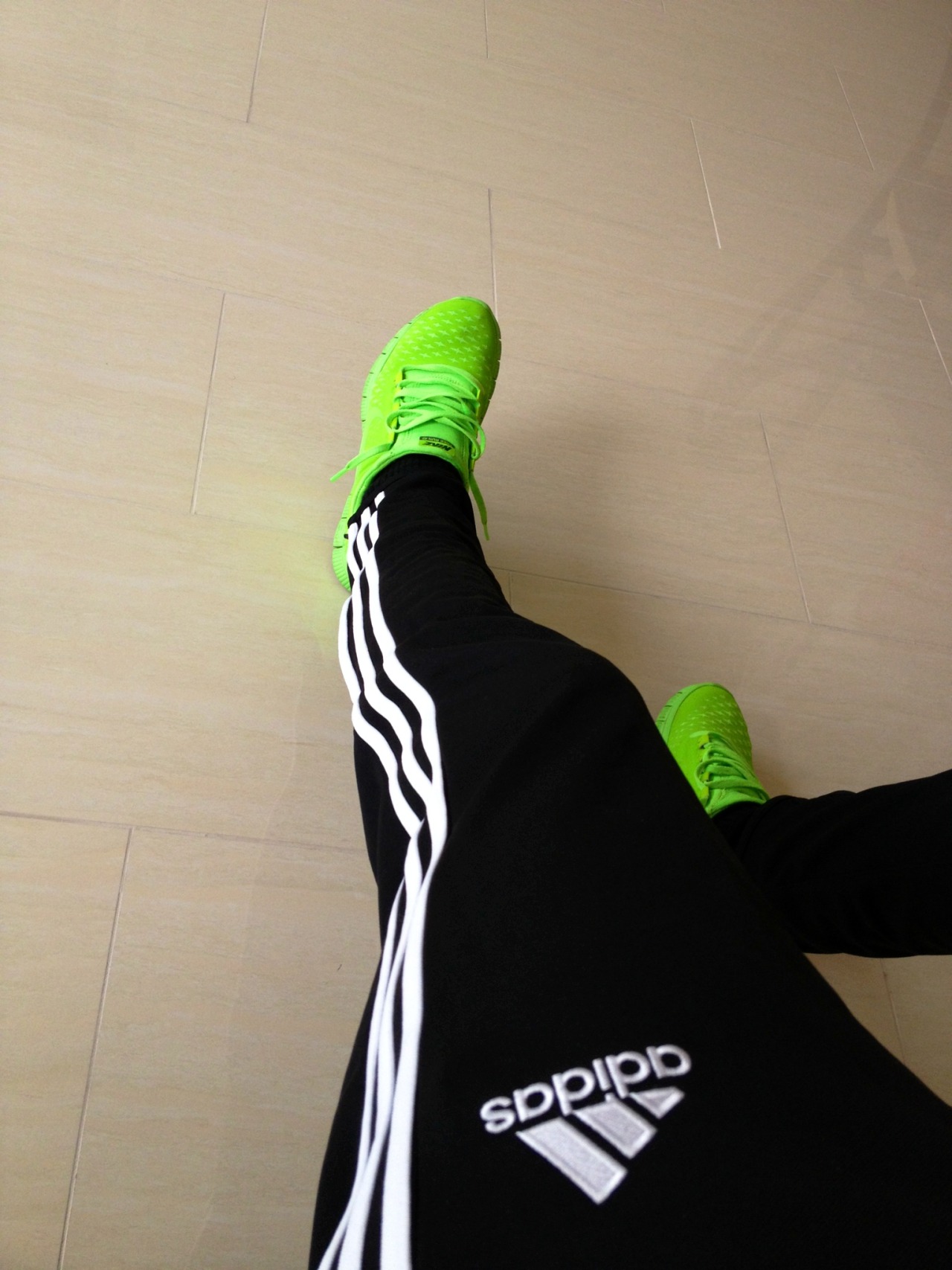 Парень в найке. Парень в adidas. Adidas пацаны. Adidas на аву. Парни в найке.