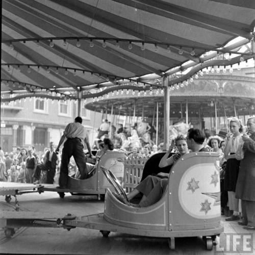 Carnival ride(William J. Sumits. 1949)