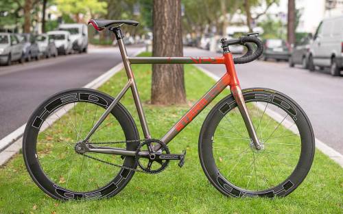 lucagransinigh: Størm Lap Dancer ready to train for redhook criterium (presso Bolzano, Italy)