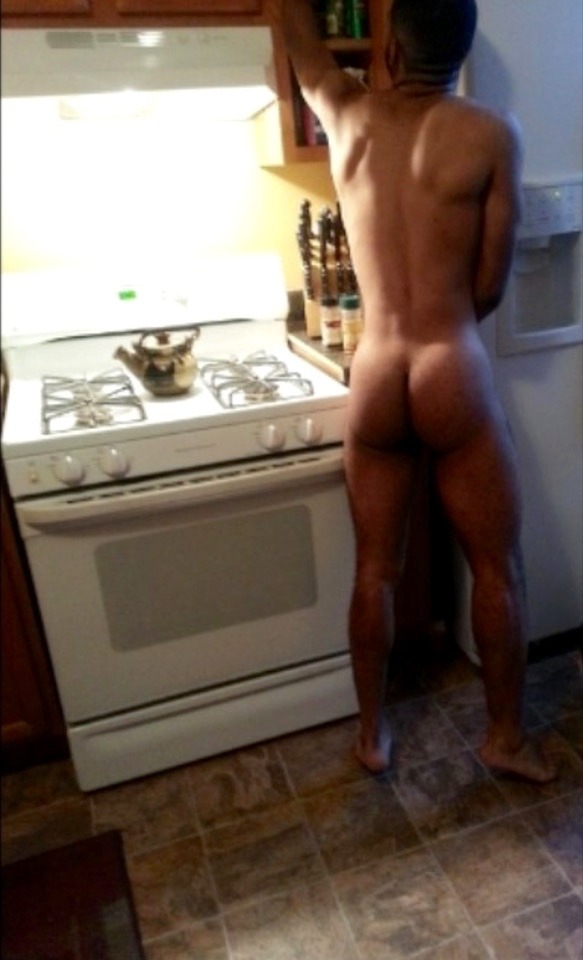 fursnake7:  What’s cookin’, hot stuff? 