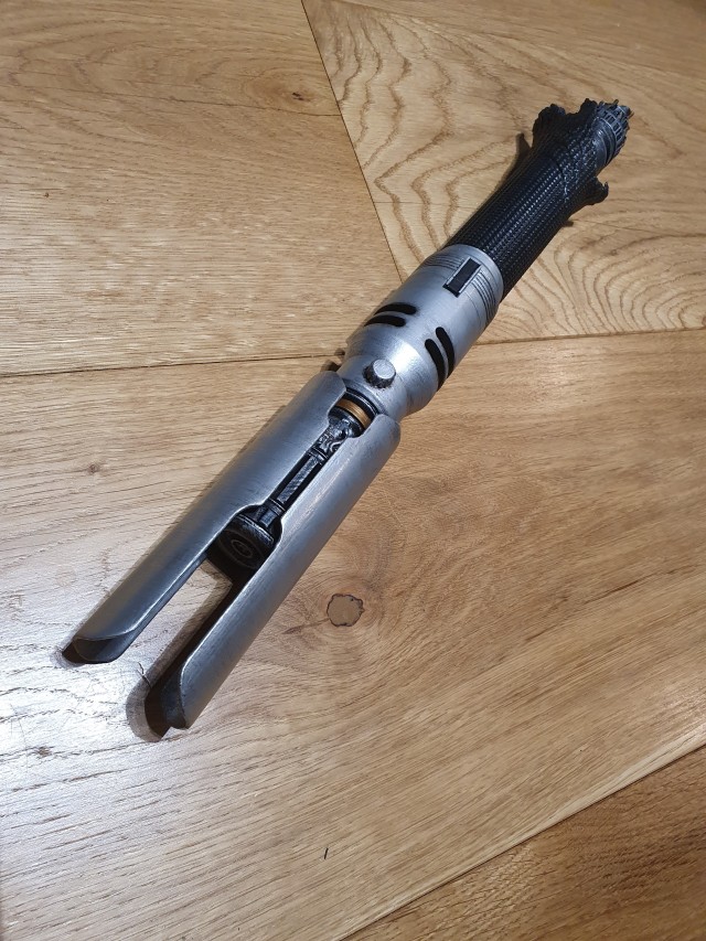 Finished my lightsaber for Cal Kestis
It's 3D printed, sanded, filled and primed, painted, weathered and finally glued 