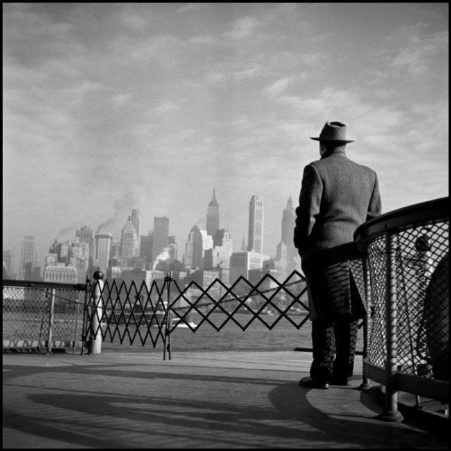 Burt Glinn
View of Lower Manhattan from the Staten Island Ferry, USA, New York City, 1951.
From Burt Glinn/Magnum Photos