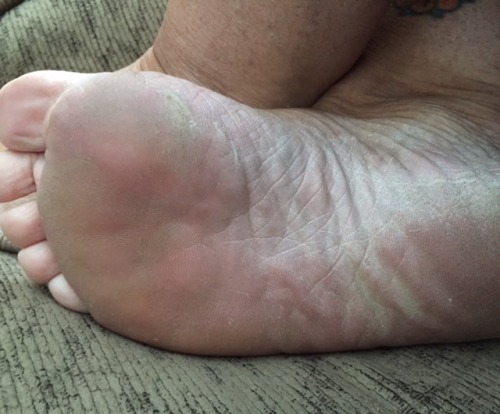 roughsoles:  38 y/o BBW milf.