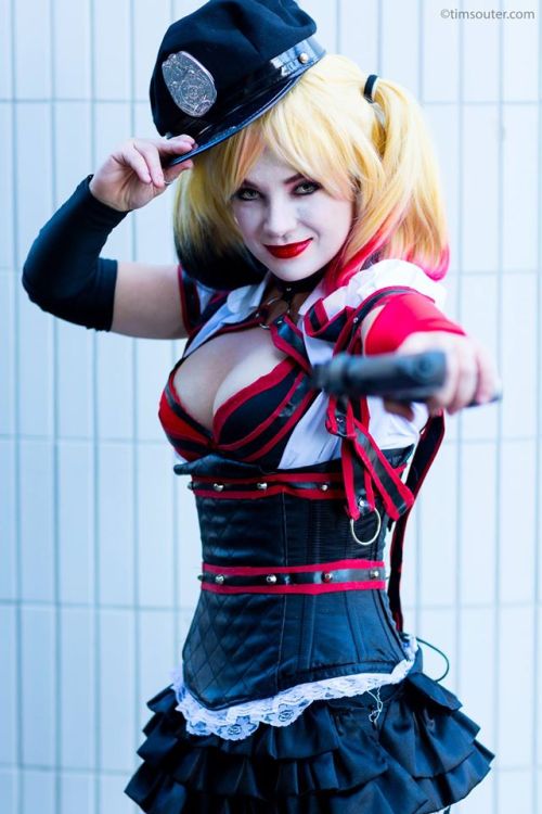 cosplayandgeekstuff:    Feisty Cuffs (Australia) as Harley Quinn. Photos I and III by:  Timothy Souter Photography   Photo II by:  Dark Age Photography   