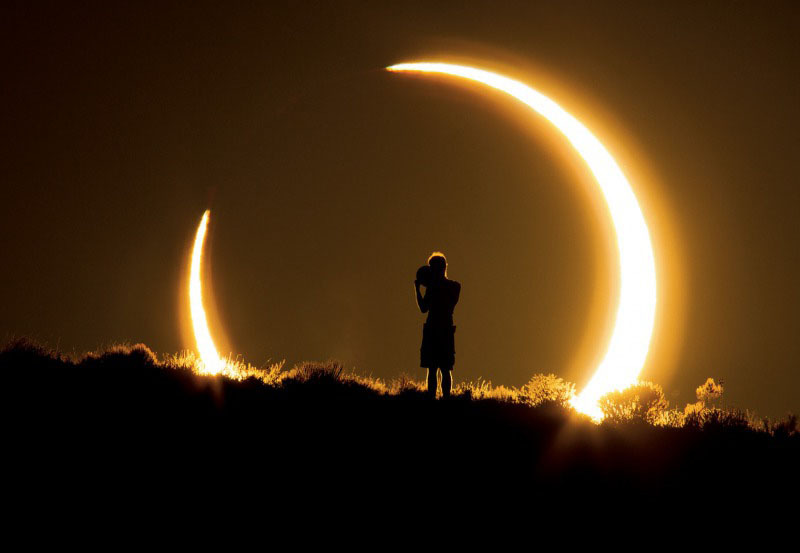 daily-meme:  Annual Solar Eclipse over Mexico. 