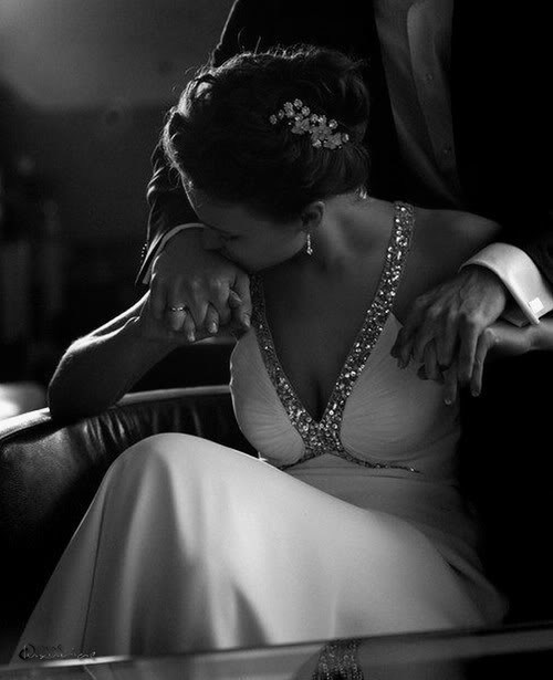 kinkybitchkat:  The beauty of.. Your touch… ⚡️❤️⚡️