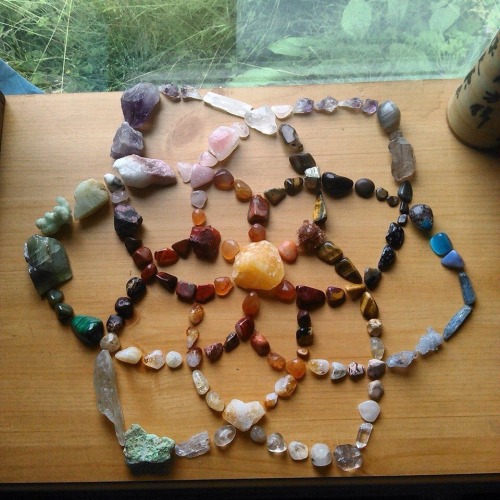 the-grey-ether: Crystal Grids Source: Theressa Phillips