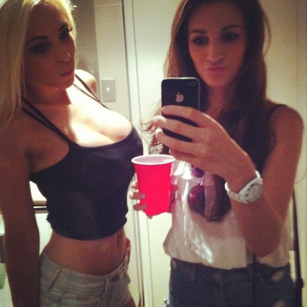 amateur-implant-pics:  renee gangell  thebimboblogring:  ♥U Kn0w U Want it ♥Surgically