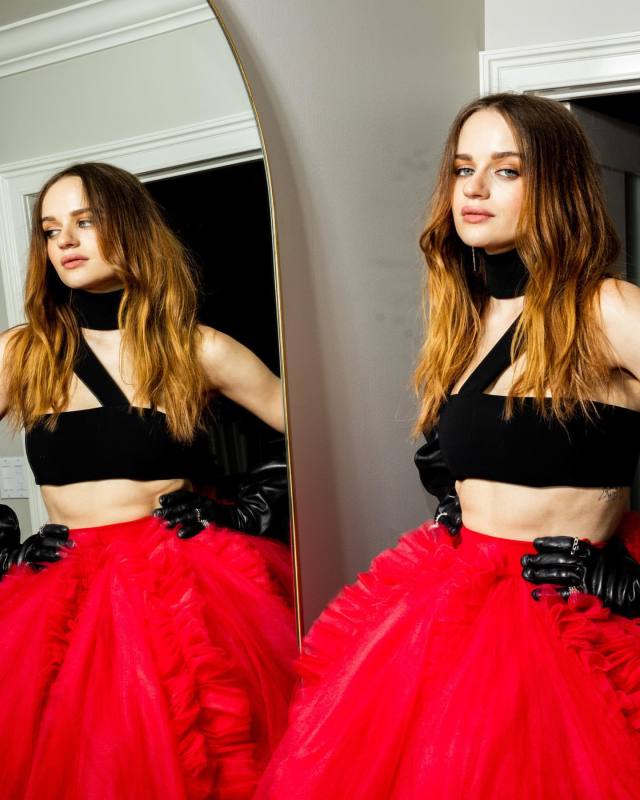 Joey King was in Paris for Fashion Week. Or maybe still is, I don't know, I am not her travel agent. Anyway, she was at a 