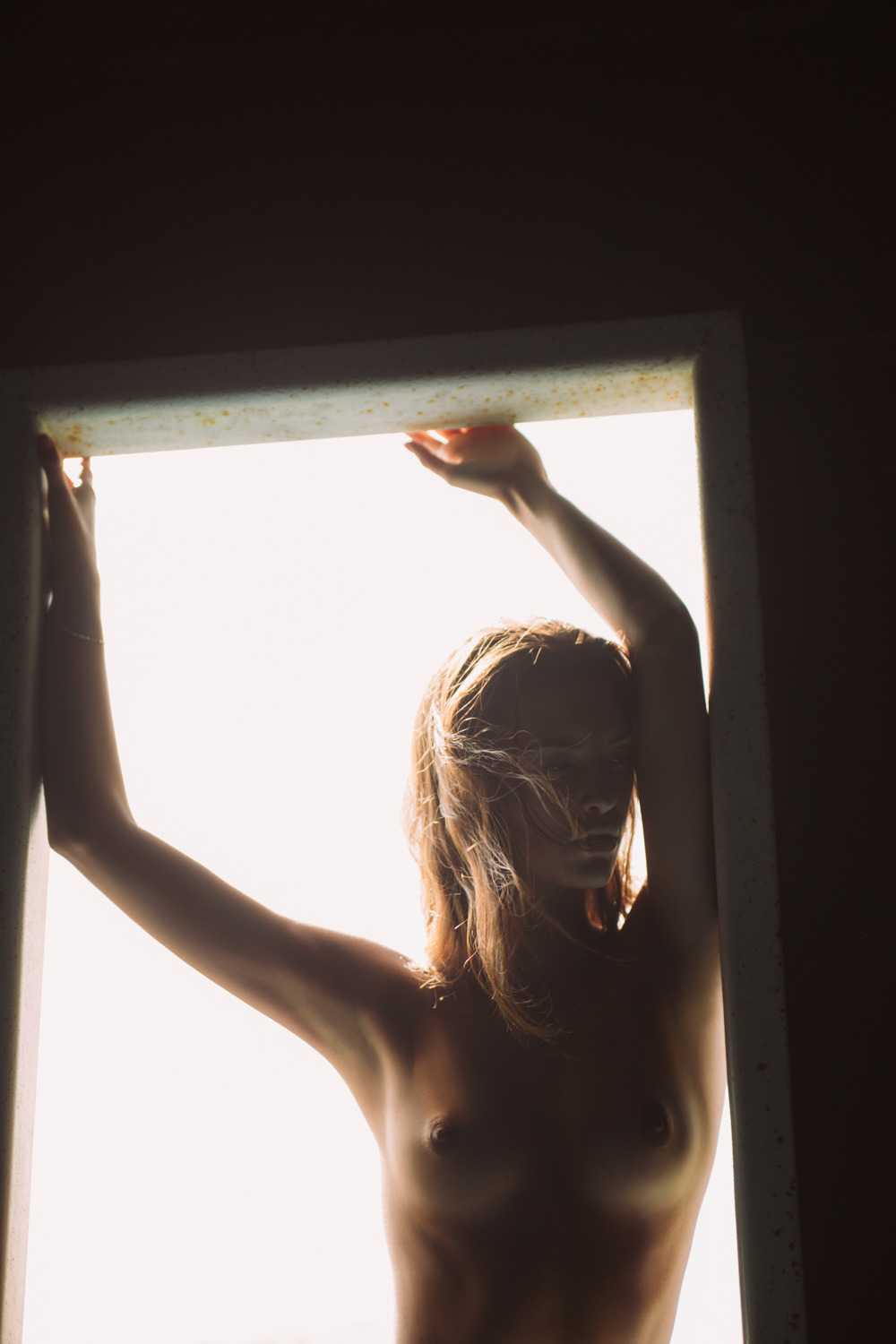 regarderlesfilles:  makolski:  Marta by Tomek Makolskihttp://makolski.com     More
