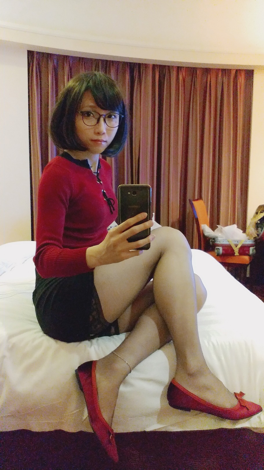 yoooout:全身紅都係要輸$$ 😓