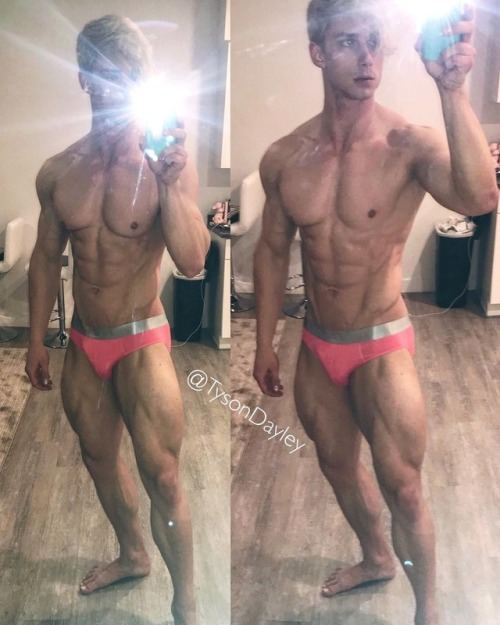   Tyson Dayley WBFF Pro @Tysondayley  