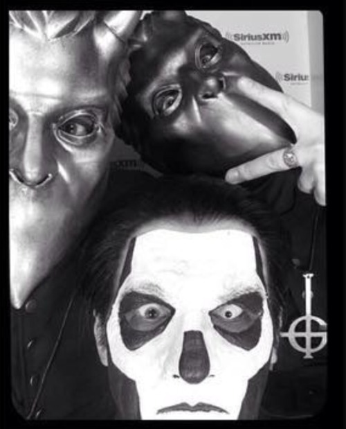 nachthexeuniverse: yourinfernalmajesty1: nowisthetimeforsleep: Papa Emeritus III and two Nameless 