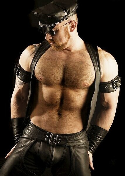 Follow my two hairy men blogs:http://sambrcln.tumblr.comhttp://hairysex.tumblr.com