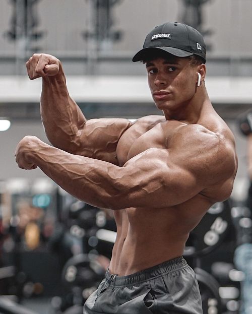 Porn photo musclecomposition:Bodybuilder, Onome Egger