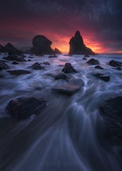 etherealvistas:  Blazing Tides by Michael Shainblum || Website || Tumblr