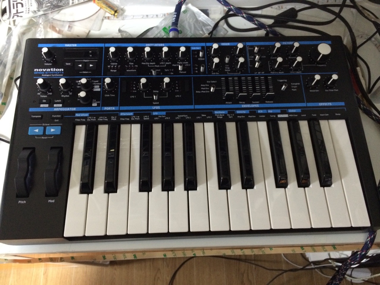 volkabrothers:  新機材。 novation bassstation2、面白すぎてずーっと触ってました。