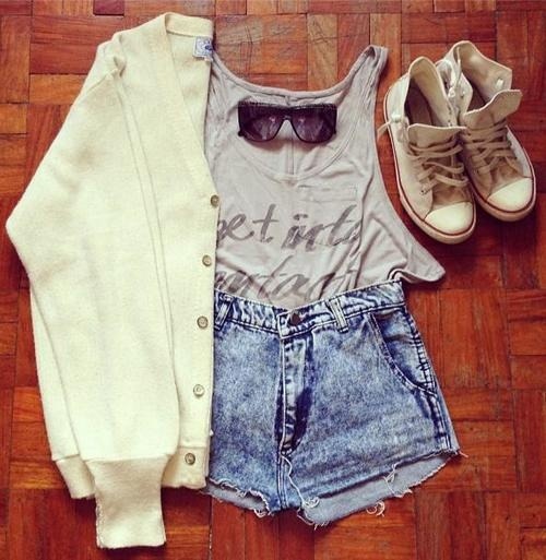 Clothes∞ / on We Heart It - http://weheartit.com/entry/64093820/via/glowinginthedarkness