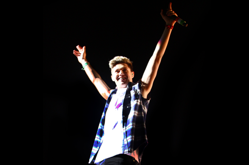 direct-news:  Spectacular and Historic One Direction concert in Bogota 25/04/2014 