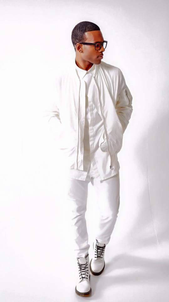 hartindy123:  Mario look hot in white!!!