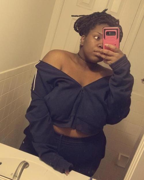 karayray1:  imjustjason:  karayray1:  Fluffy alien losin a lil bit of weight 👽    