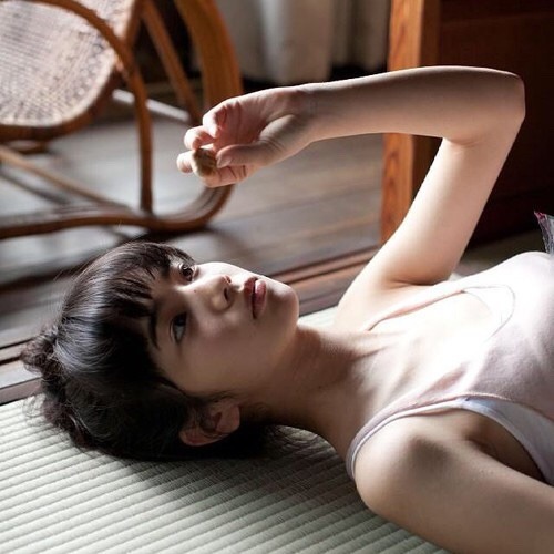 dodododoema:  Love her vibes
