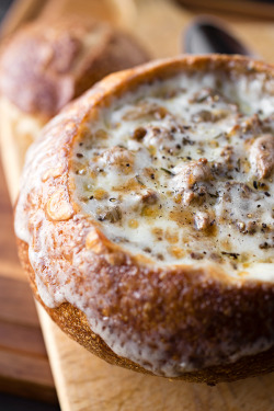 damnthatsdelicious:  Philly cheese steak stew in a homemade bread bowl 