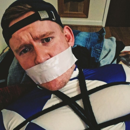 englishkinks:  Blue Power ranger in trouble? 