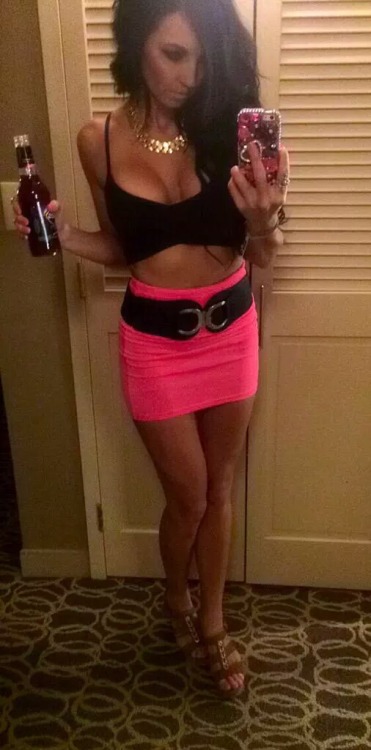 robxox:  lusciousluci69:  @hornyhusband2500  Sweet…….