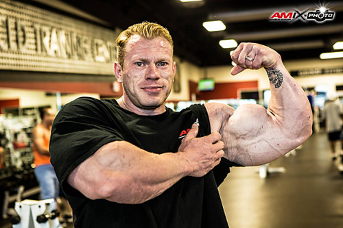 Dennis Wolf Arm Workout !! Link Video here : youtu.be/Yx9T_TYf6xQ