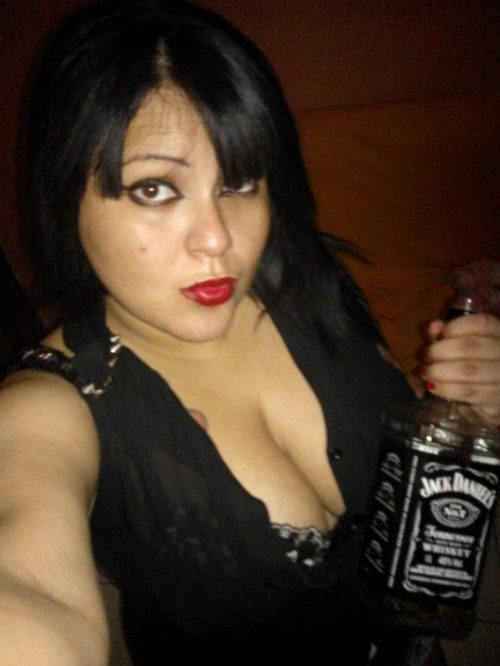 http://lovinthickmoms.tumblr.com/post/64428794908