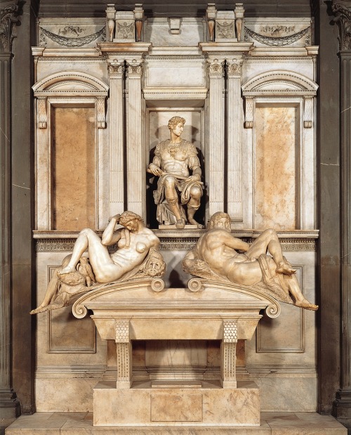 Tomb of Giuliano de Medici, New Sacristy (1519 - 1534)Michelangelo Buonarroti