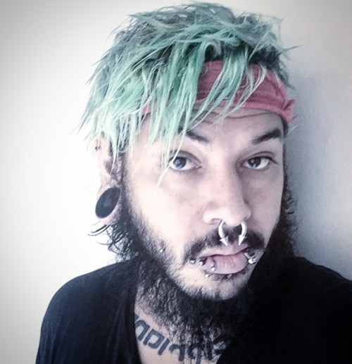 Have a great day and start to your week folks!!!!! 🤘🏼😝🤘🏼  #greenhair #quarantinerbeard #piercings #tattoos #monday #morningworld https://www.instagram.com/p/CDJXOViFcyk/?igshid=c1vwdgfefqhr