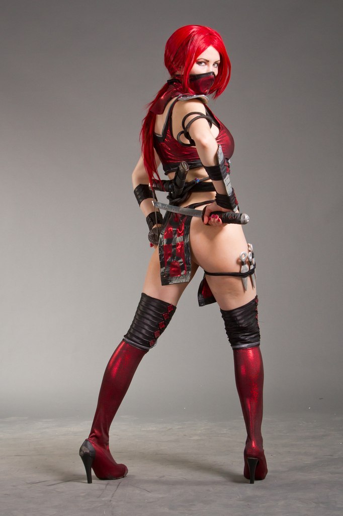 hellishcloud:  Scarlet Cosplay Mortal Kombat 9 By AsherWarr