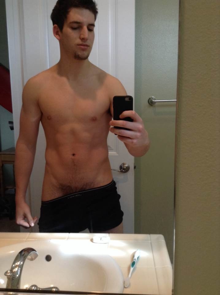 dumbcollegejocks:  Mark is a sexy former Christian college track and field jumper