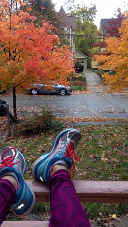 quadvillain: runfitlove:What better way to relax after a cold, wet run than to sit on a cold, wet po